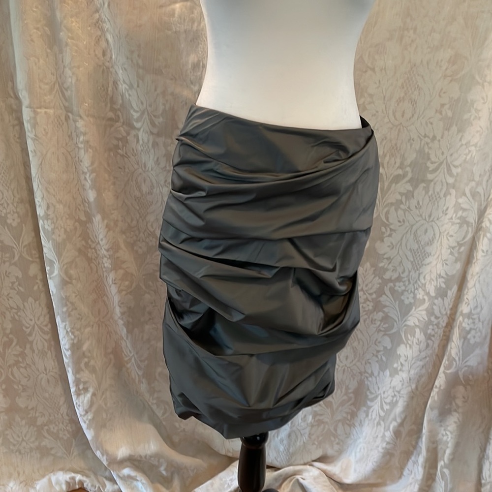 Vera Wang Ruched pencil skirt charcoal and black